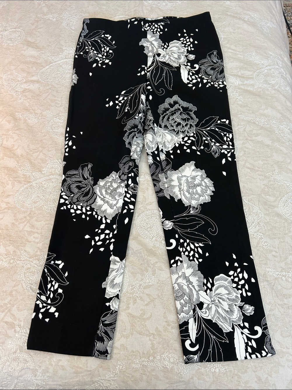 Chic Bloom: Jules & Leopold Floral Pull-On Pants Size Small